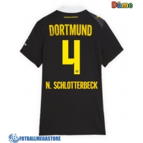 Fotballdrakt Dame Borussia Dortmund Nico Schlotterbeck #4 Bortedrakt 2026-27 Kortermet